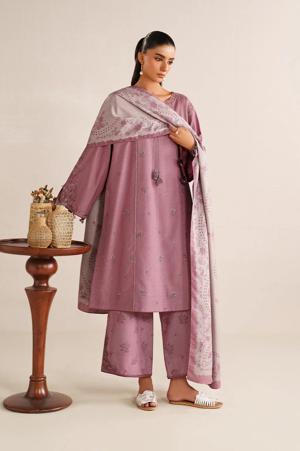 Swagiwear iznik - Summer 3PC Lawn Embroidered Suit - 