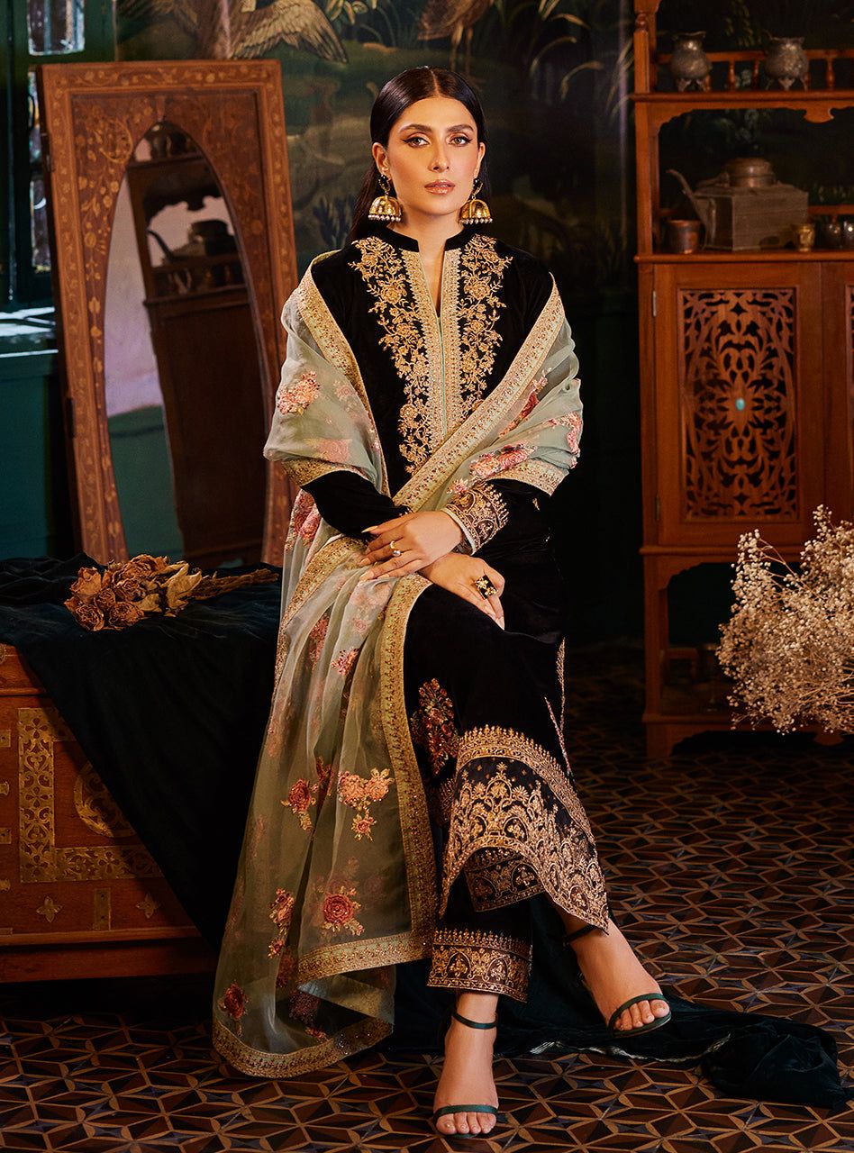 Swagiwear Zainab Chotani - Embroidered Velvet Dress - 
