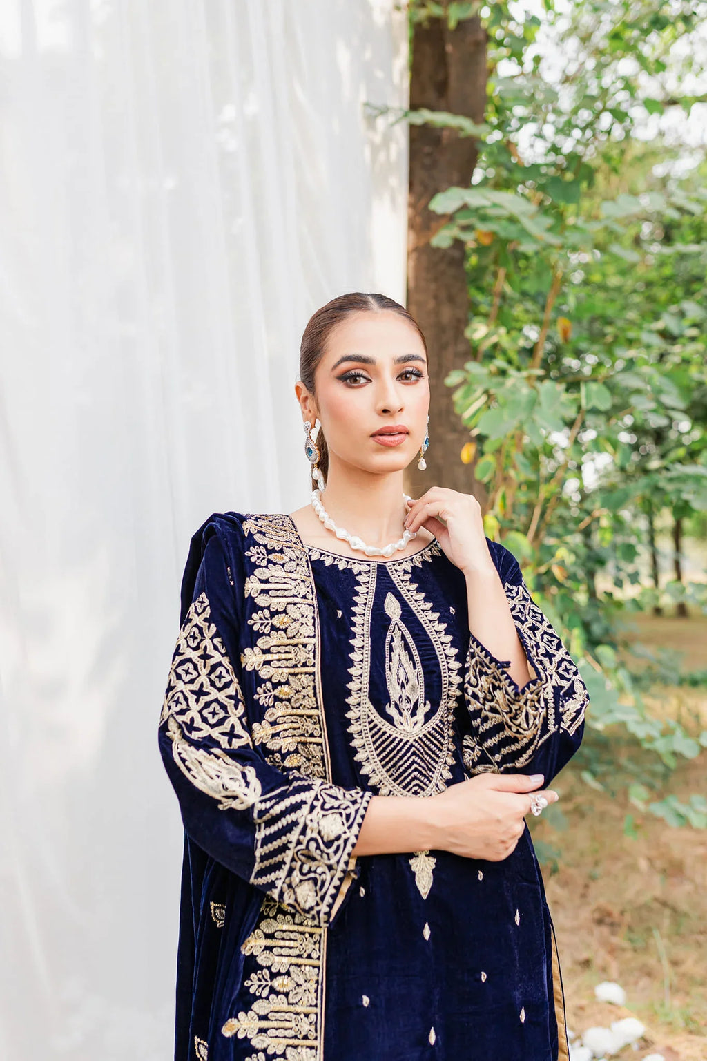 Swagiwear 3PCs Velvet Embroidered Dress With Velvet Embroidered Shawl - 