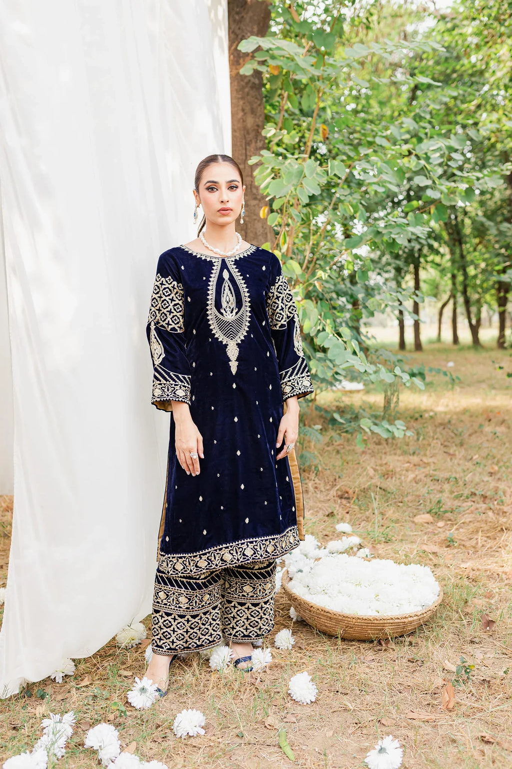 Swagiwear 3PCs Velvet Embroidered Dress With Velvet Embroidered Shawl - 