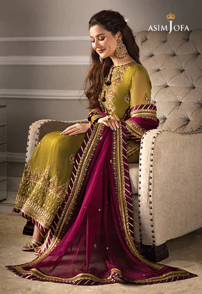 Swagiwear 3PC Lawn Heavy Embroidered Shirt & Chiffon Embroidered Dupatta. 