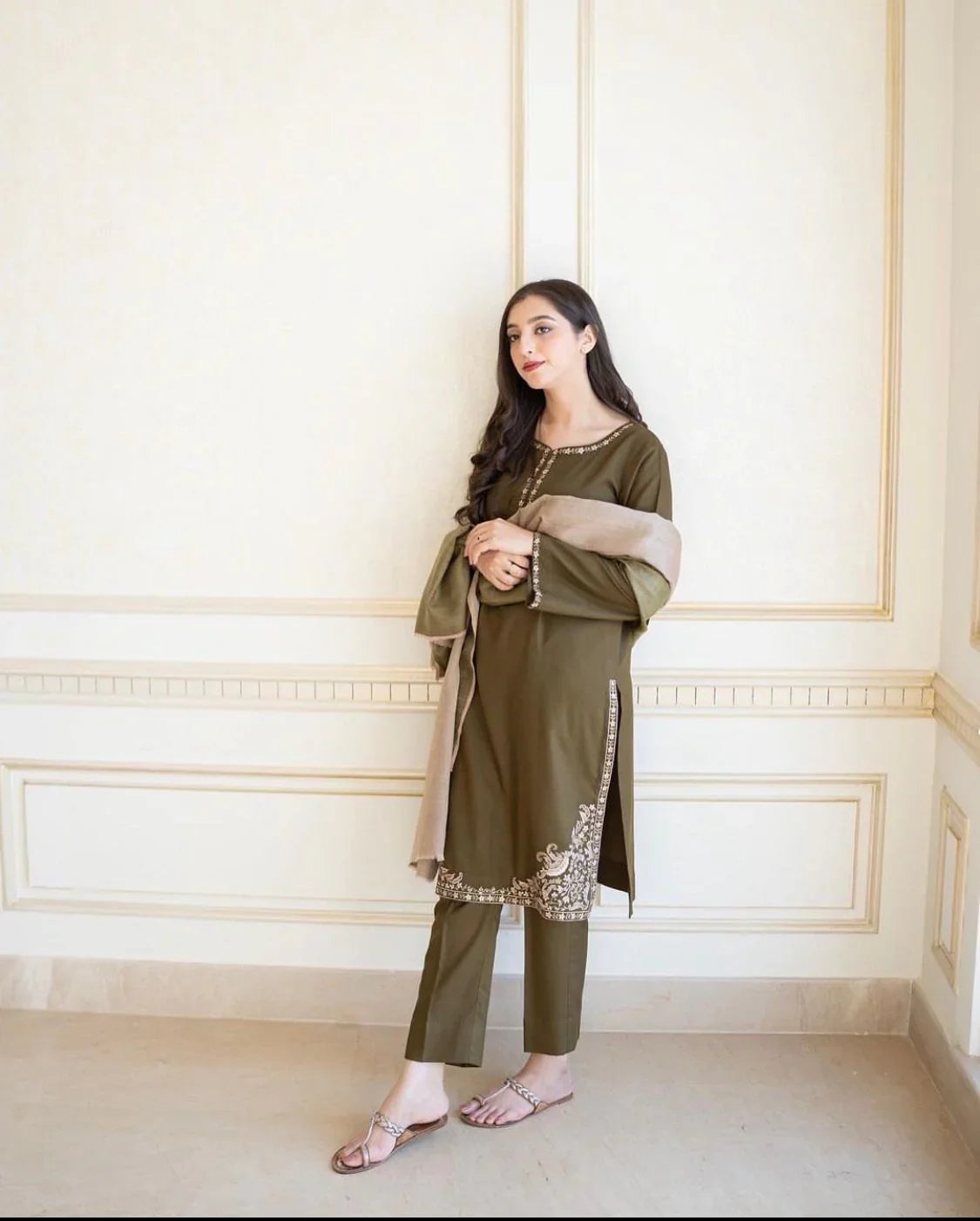 Swagiwear  3PC Dhanak Embroidered suit with Shawl