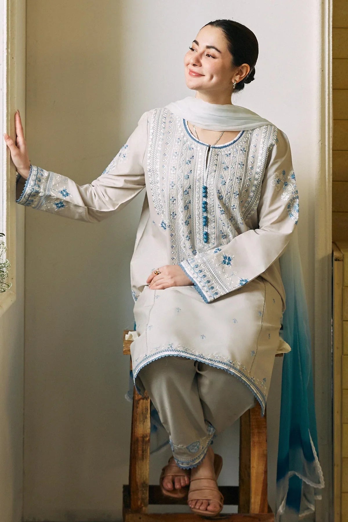 Swagiwear ZaraShahJahan - 3PC LAWN EMBROIDERED SHIRT WITH CHIFFON PRINTED DUPATTA 