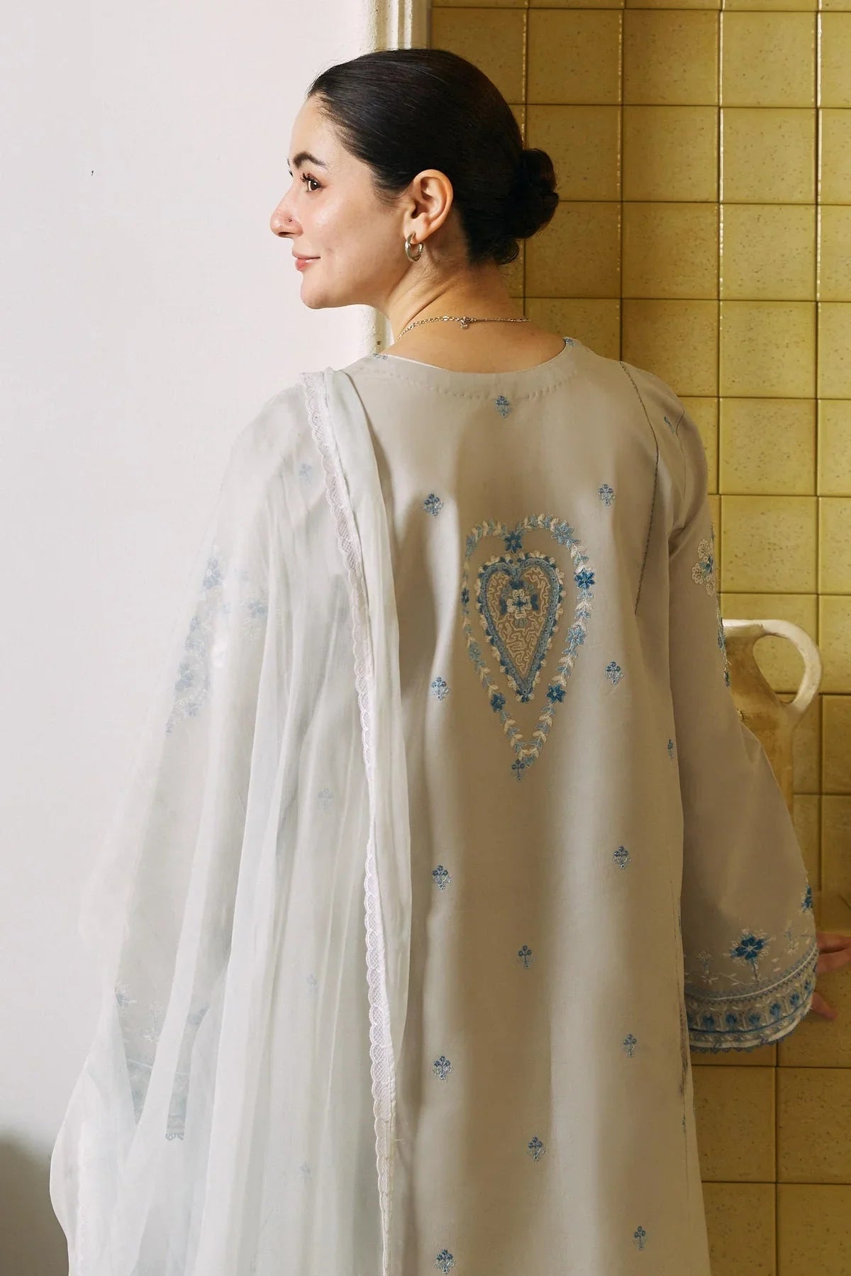 Swagiwear ZaraShahJahan - 3PC LAWN EMBROIDERED SHIRT WITH CHIFFON PRINTED DUPATTA 