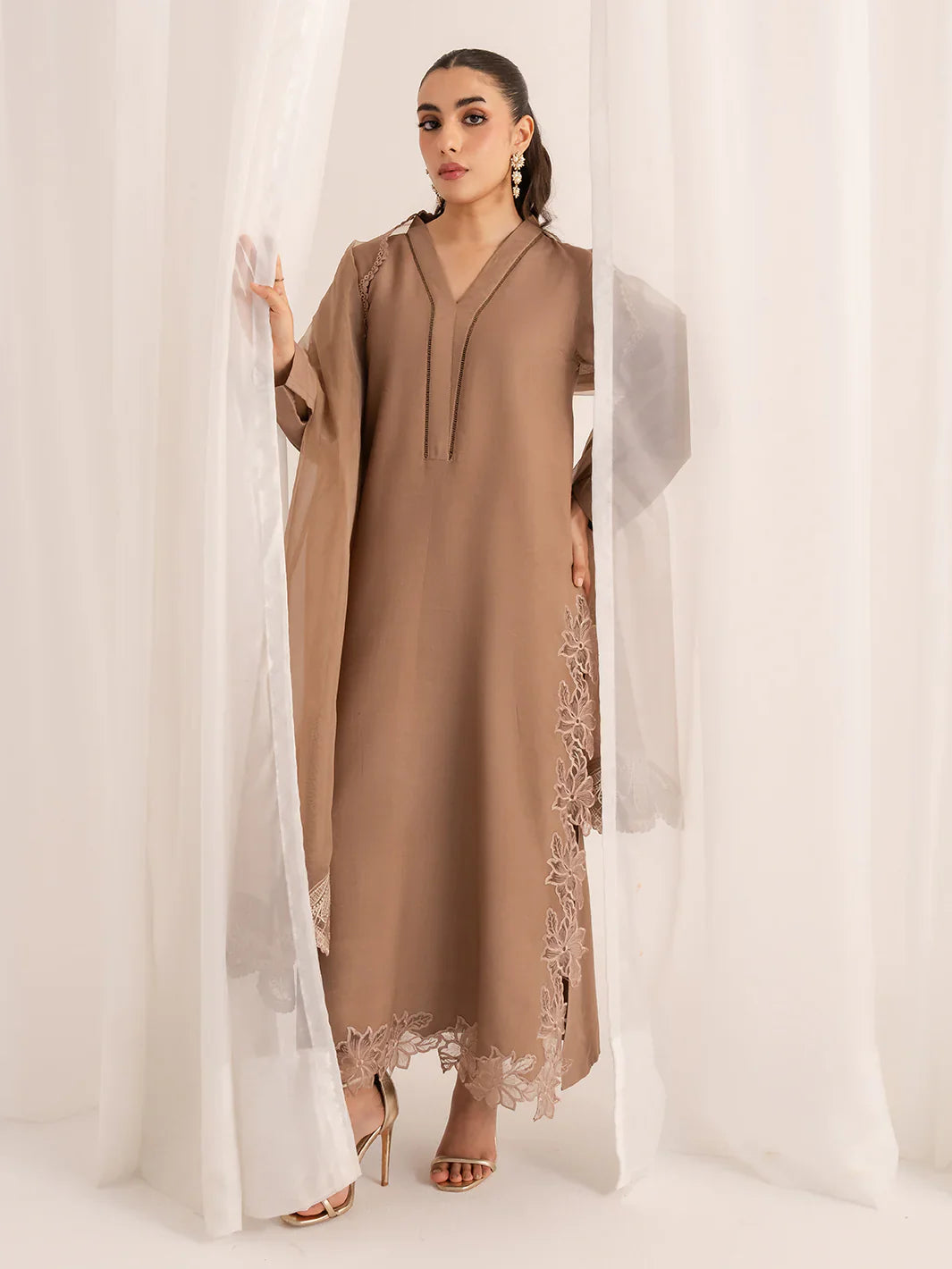 Swagiwear Swagiwear - Lawn 3.piece embroidered Summer suit with Orgenza Dupatta. 