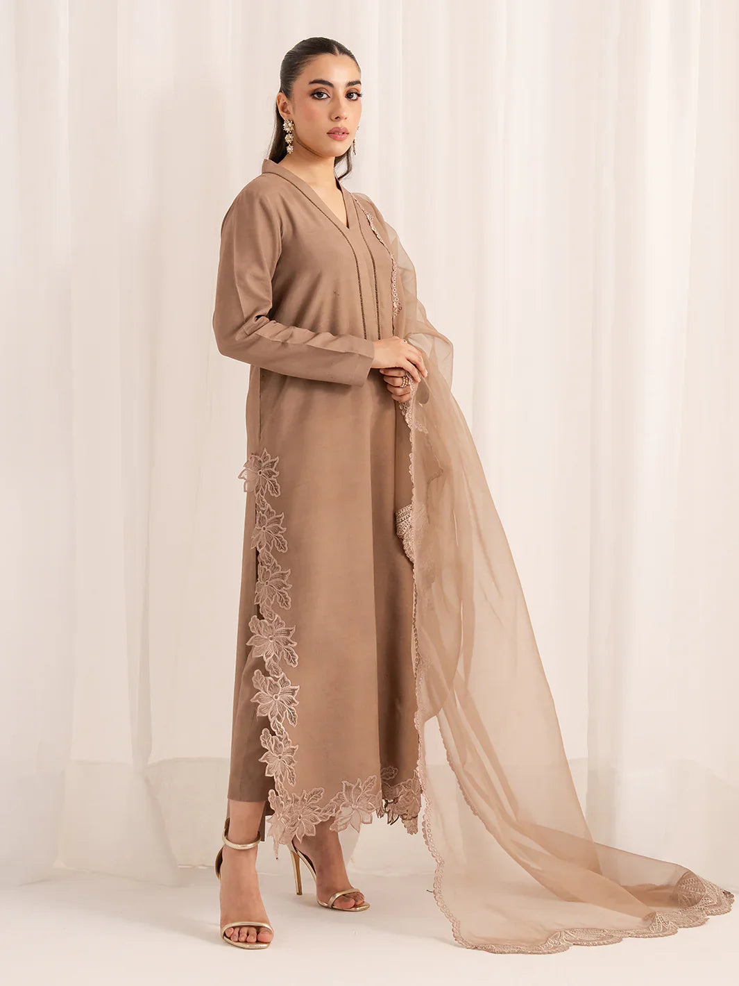 Swagiwear Swagiwear - Lawn 3.piece embroidered Summer suit with Orgenza Dupatta. 