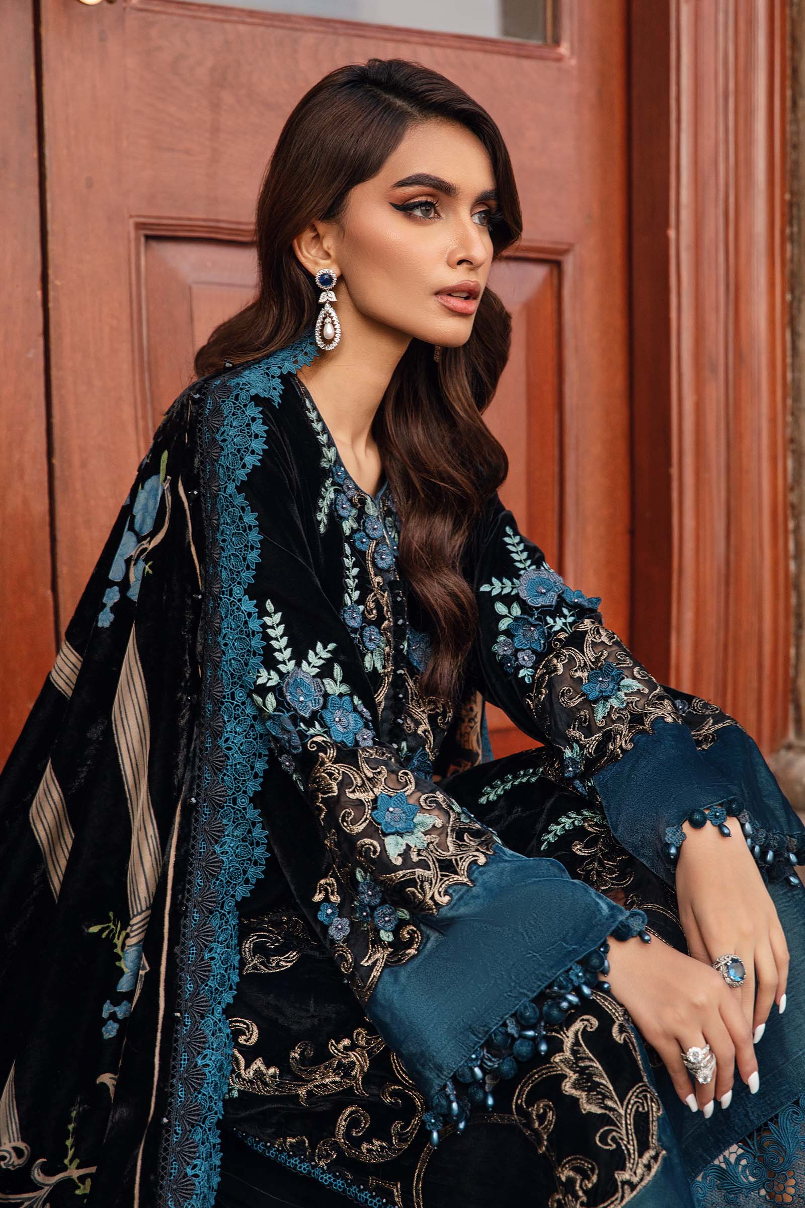 Swagiwear 3PC Embroidered Velvet Dress with Plachi Velvet Shawl - 