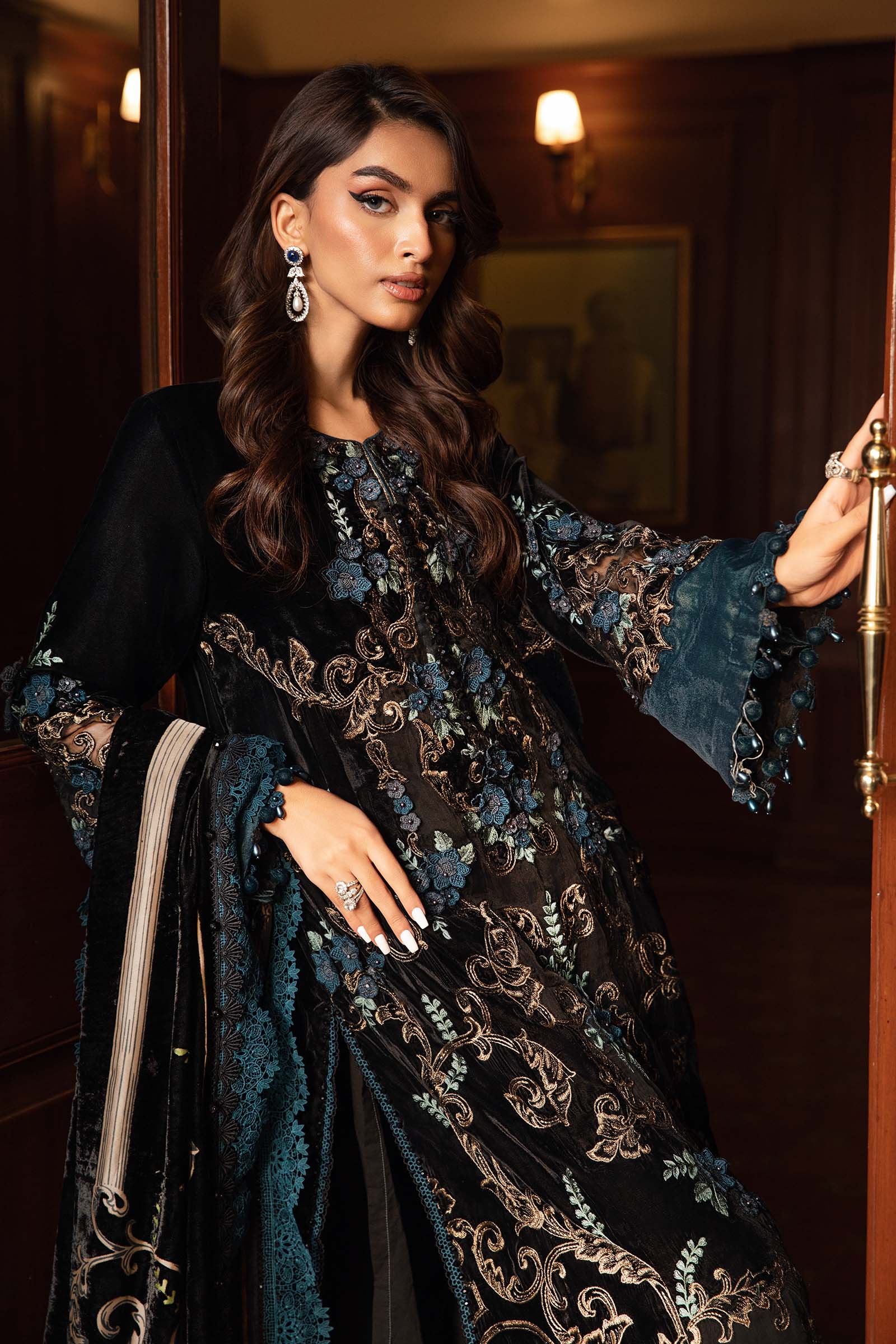 Swagiwear 3PC Embroidered Velvet Dress with Plachi Velvet Shawl - 