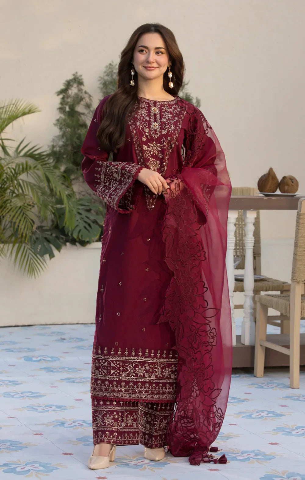 Swagiwear 3PCs Embroidered Lawn Dress With Organza Embroidered Dupatta 