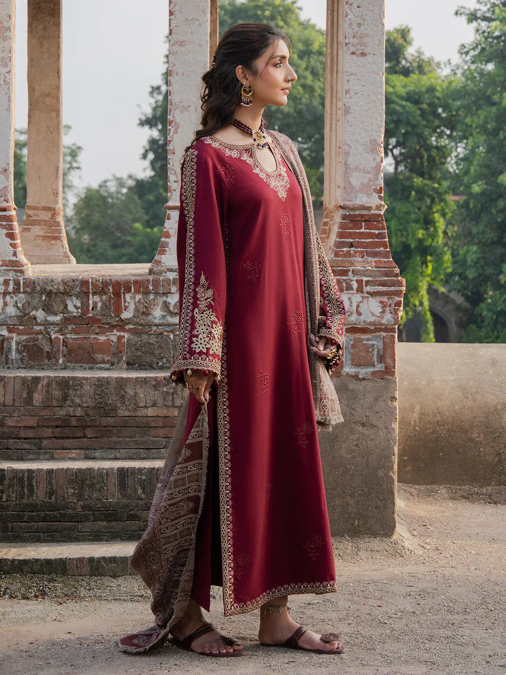 Swagiwear IZEL- DHANAK EMBROIDERED SHIRT WITH WOOL PRINTED SHAWL - 