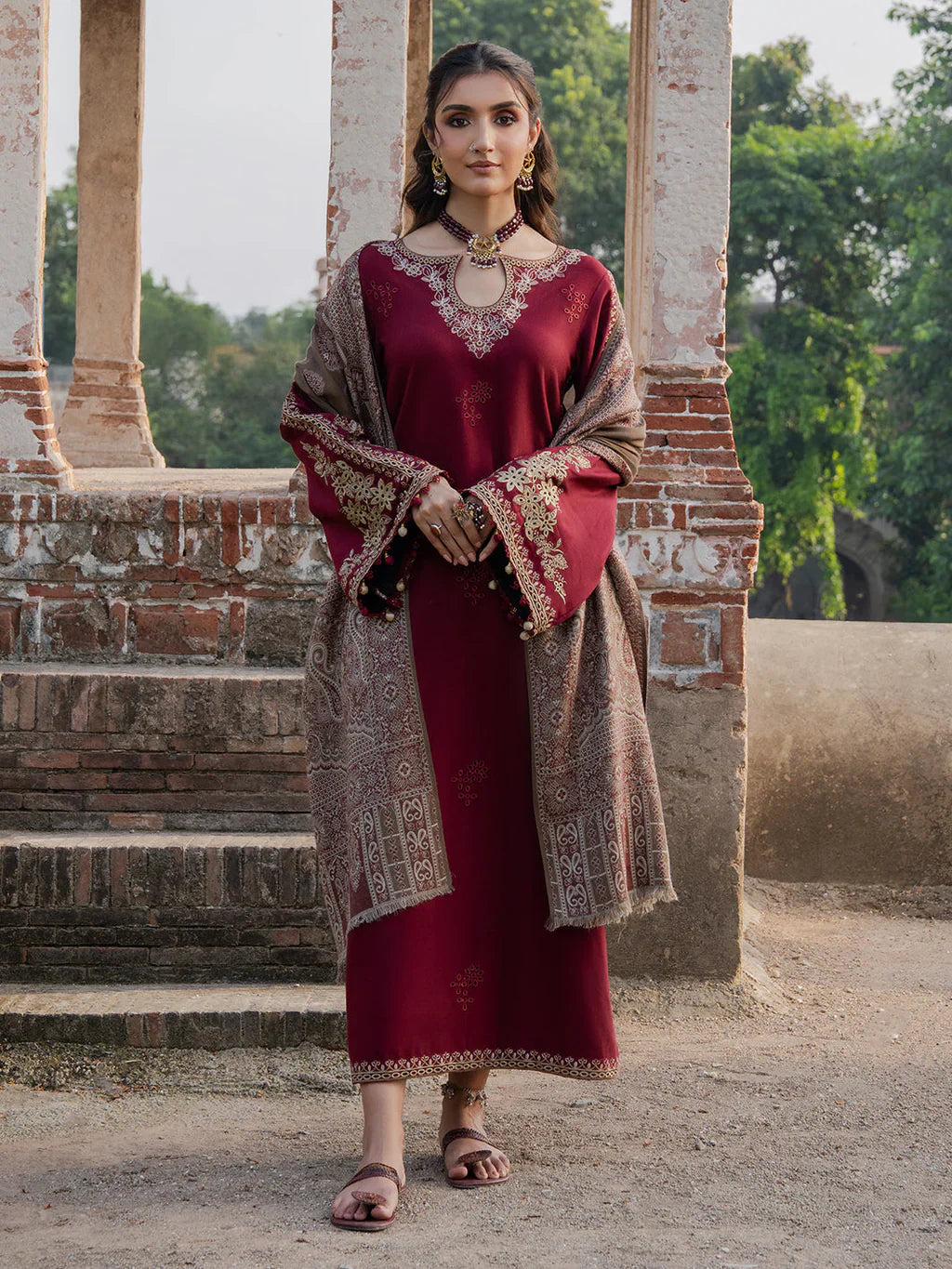 Swagiwear IZEL- DHANAK EMBROIDERED SHIRT WITH WOOL PRINTED SHAWL - 