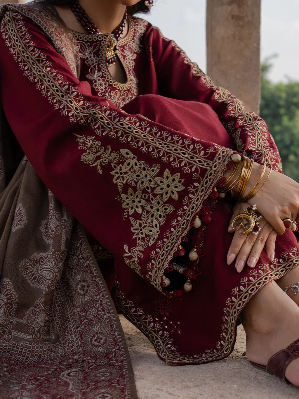 Swagiwear IZEL- DHANAK EMBROIDERED SHIRT WITH WOOL PRINTED SHAWL - 