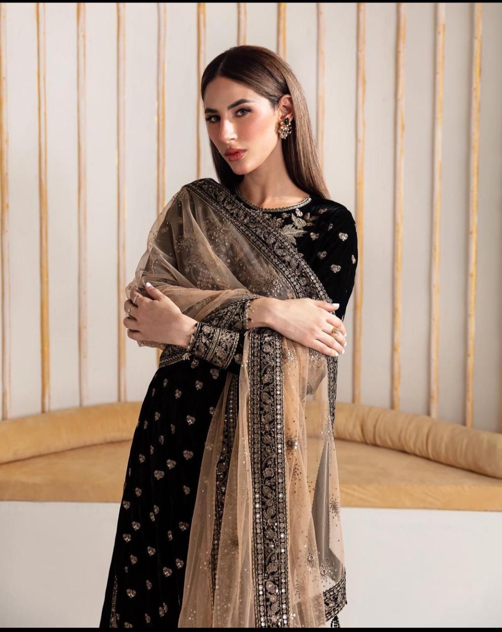 Swagiwear  Winter Unstitched 3PCs Embroidered Velvet Dress With Embroidered Organza Dupatta