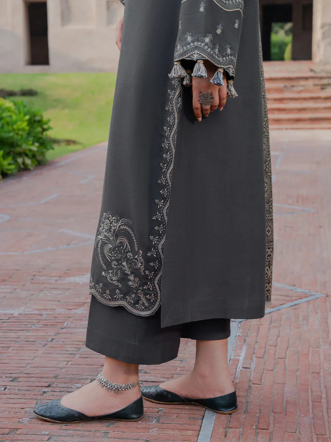 Swagiwear izel - Winter 3PC Dhanak Embroidered Suit - 