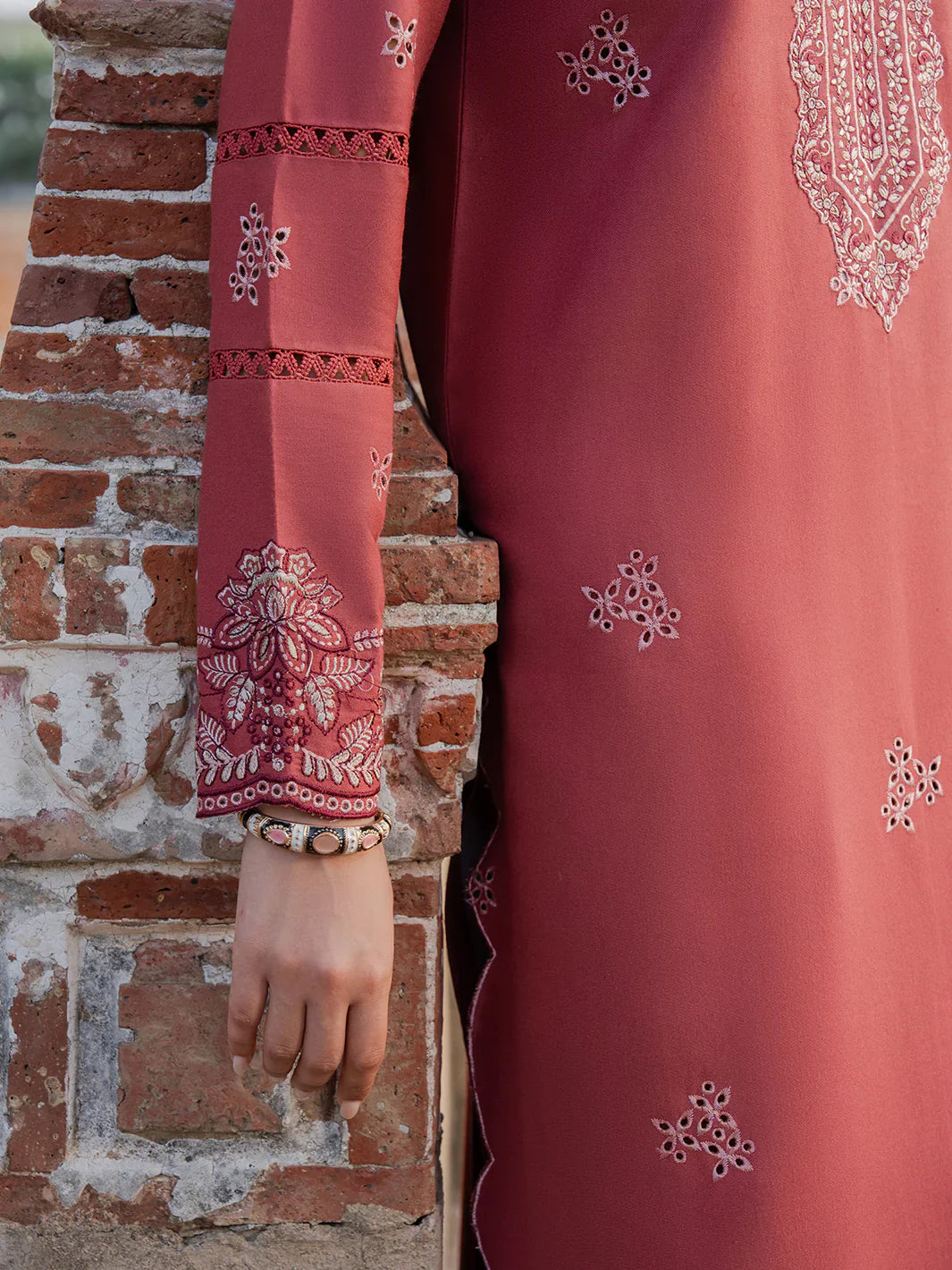 Swagiwear izel - Winter 3PC Dhanak Embroidered Suit - 