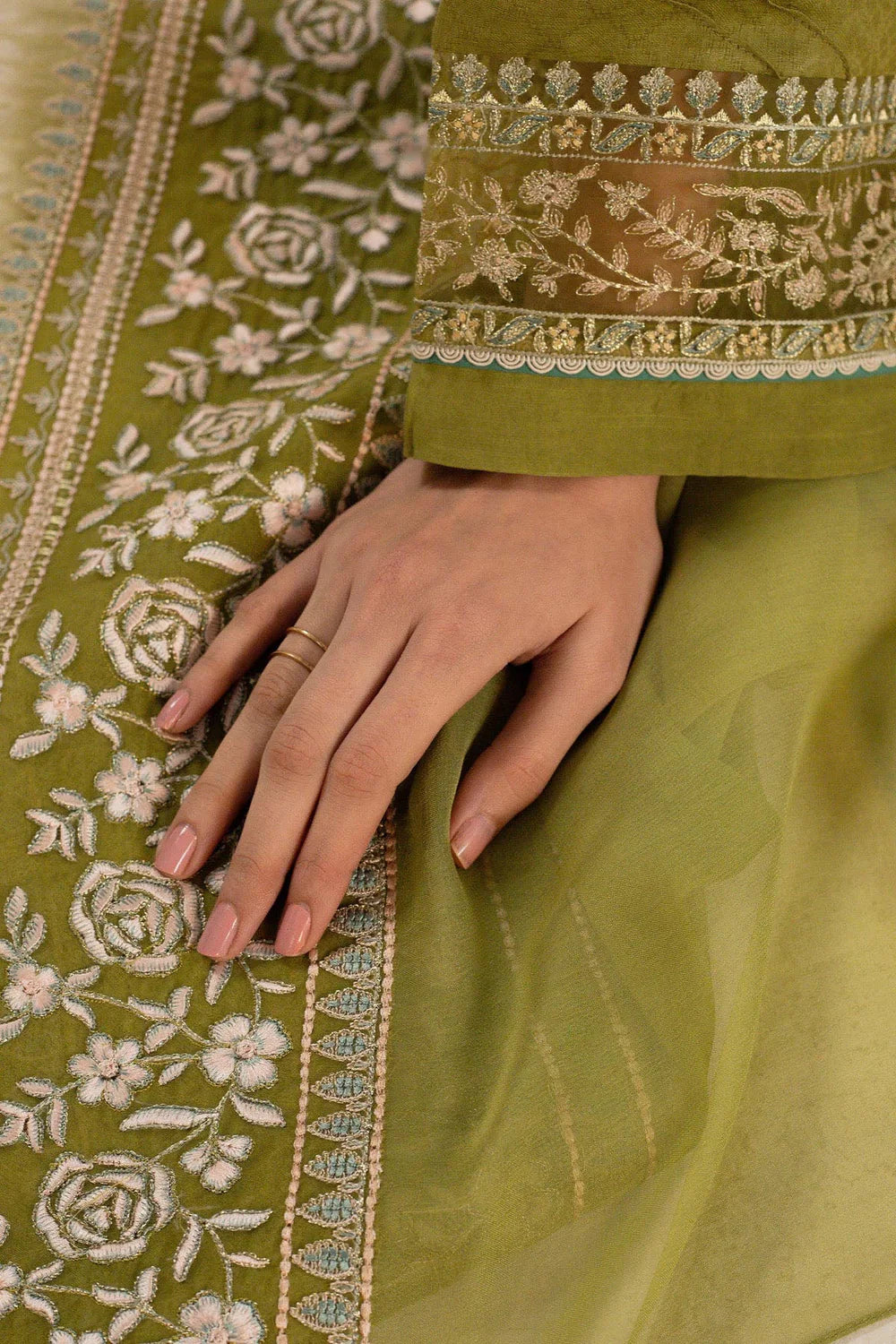 Swagiwear Zara Shahjahan - Embroidered Lawn 3pc with Embroidered Chiffon Dupatta- 