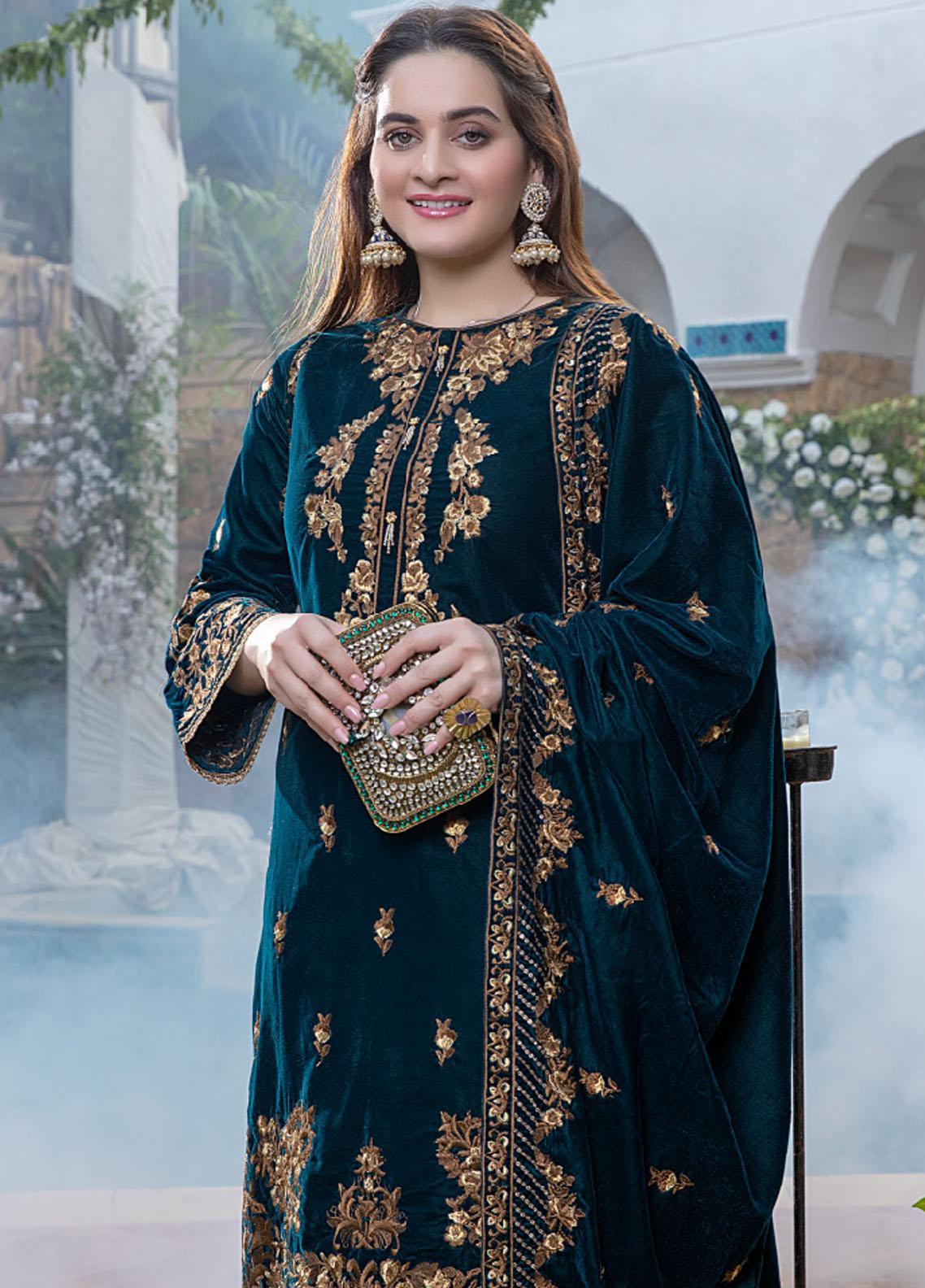 Swagiwear  Sequance Embroidered Velvet Three piece With Velvet Shawl Winter Collection