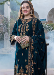 Swagiwear  Sequance Embroidered Velvet Three piece With Velvet Shawl Winter Collection