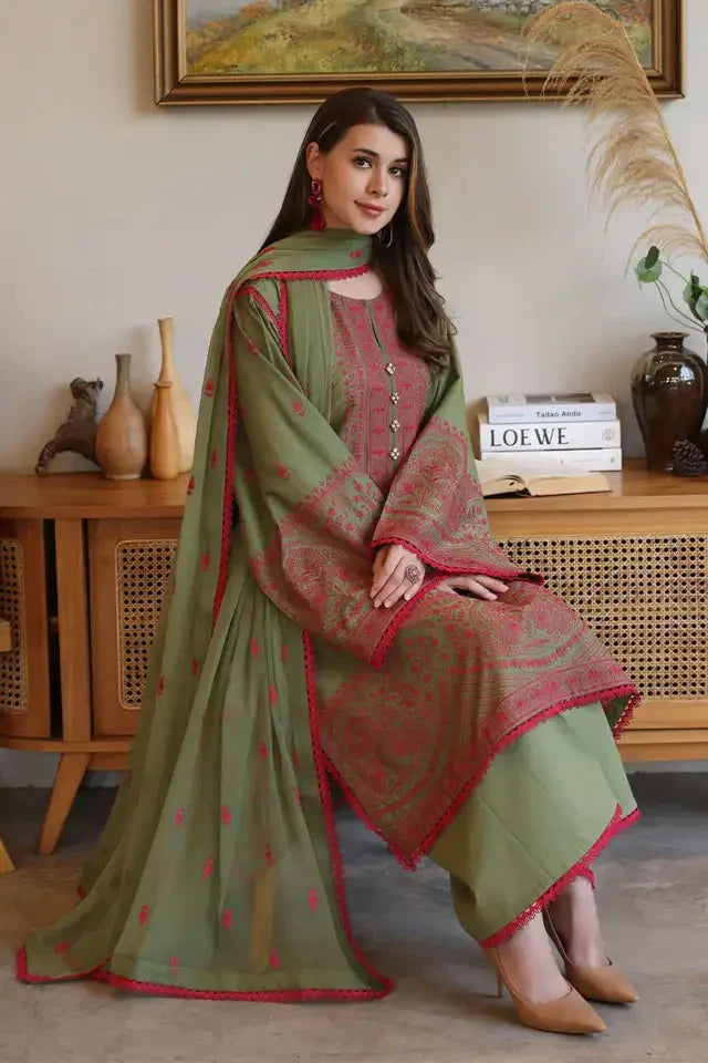Swagiwear Bareeze 3 Piece Embroidered Lawn Suit. 