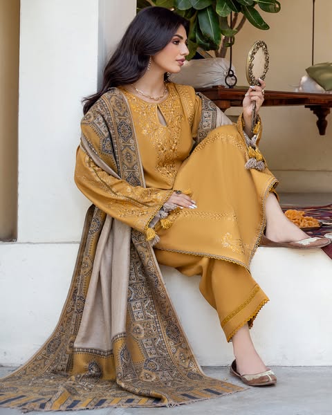 Swagiwear izel - Winter 3PC Dhanak Embroidered Suit - 