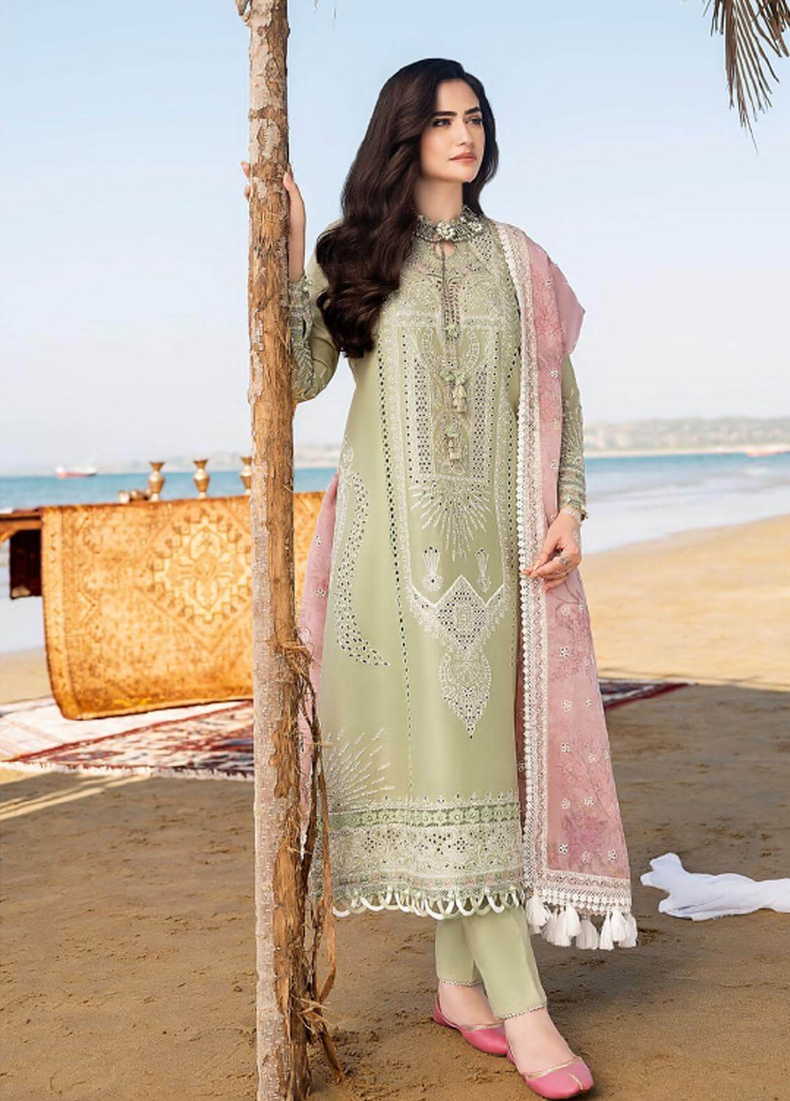 Swagiwear  3 Piece Unstitched Heavy Embroidered Chickan Kari Lawn Suit ( Printed Organza Dupatta )