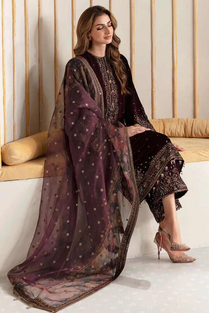 Swagiwear  Winter Unstitched 3PCs Velvet Embroidered Dress With Embroidered Organza Dupatta
