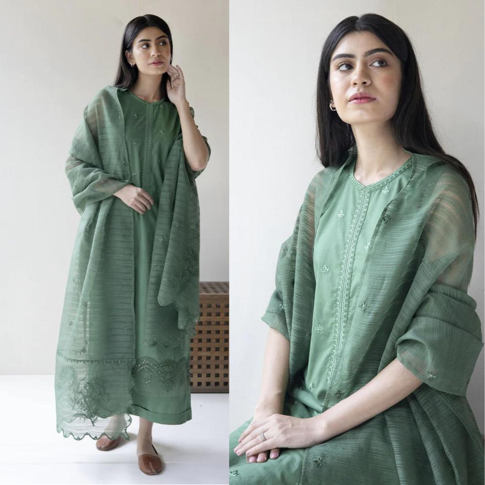 Swagiwear Dyot - 3PC Lawn Heavy Embroidered Shirt. 